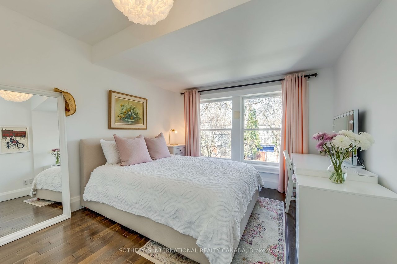 152 Riverdale Ave