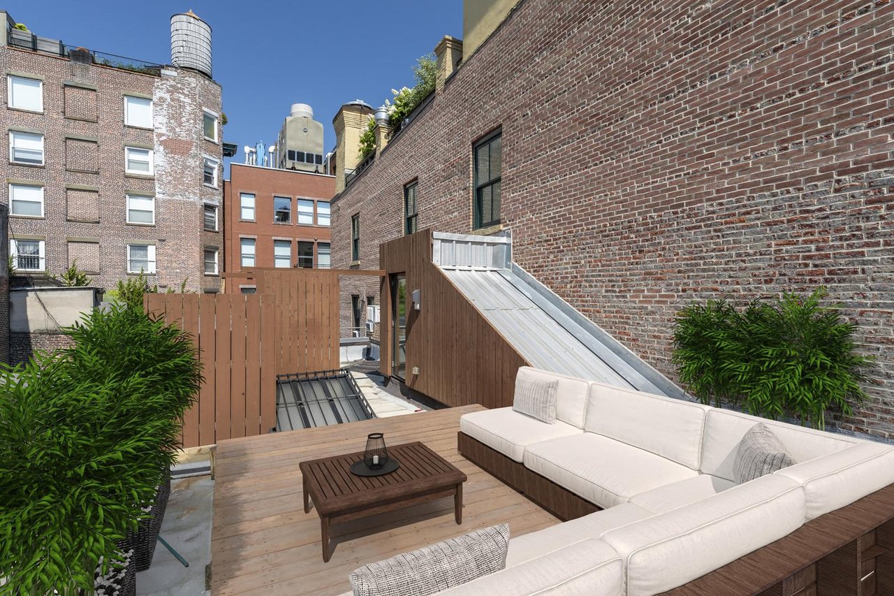 428 Greenwich Street, Apt THOUSE