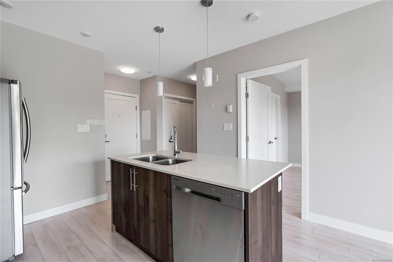 302-1016 Inverness Rd