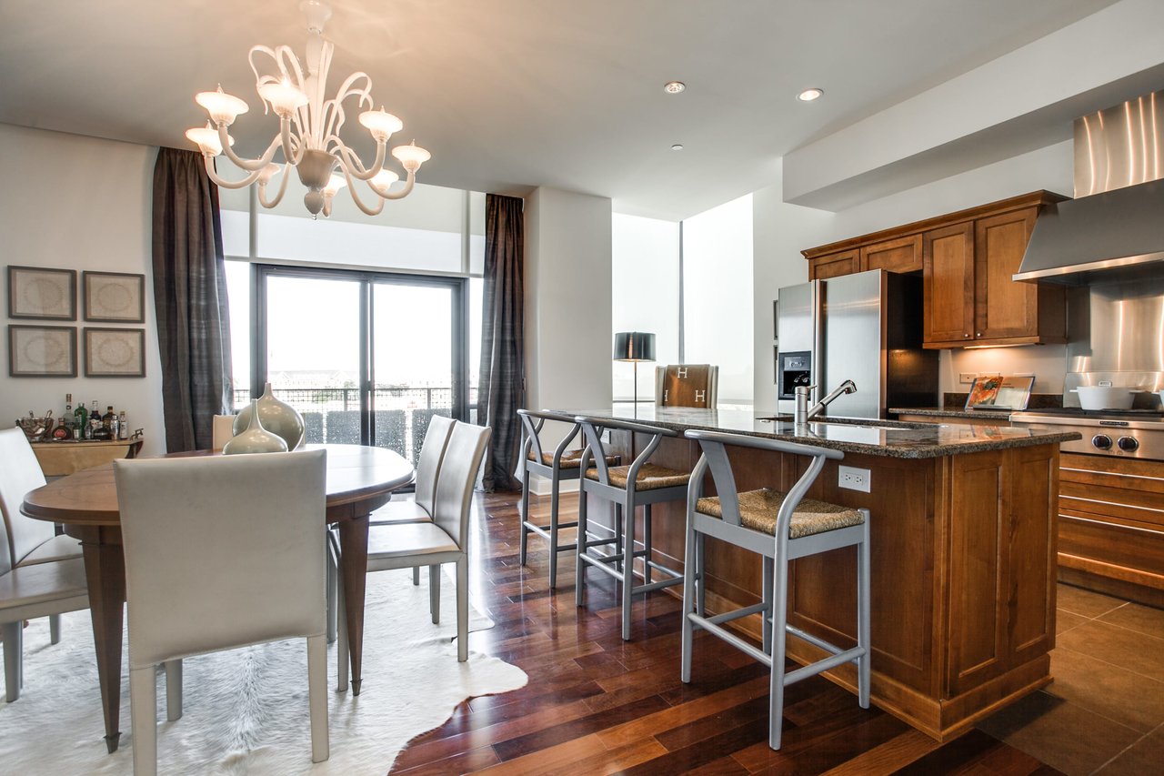 656 N. Central, #801