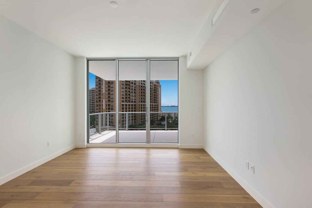 301 Quay Commons, #811