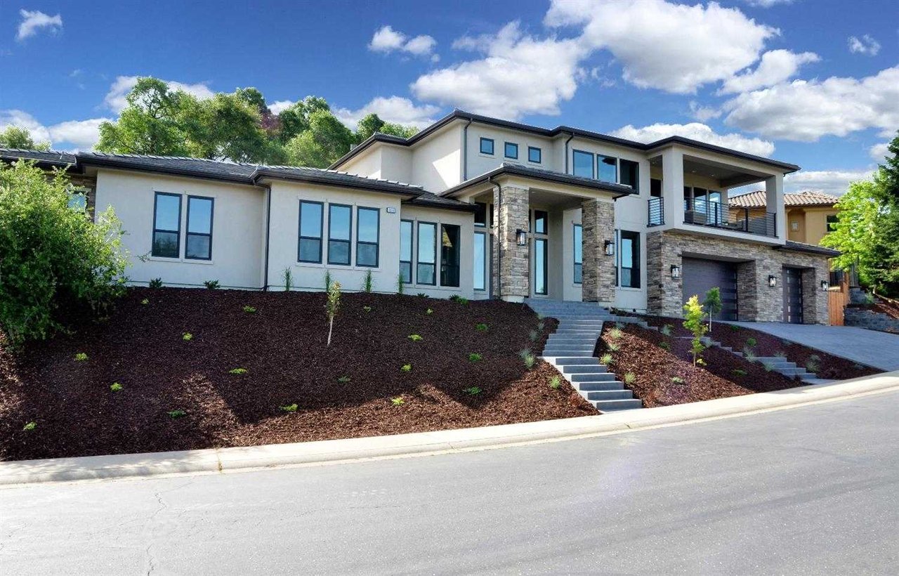 3215 Bordeaux Drive