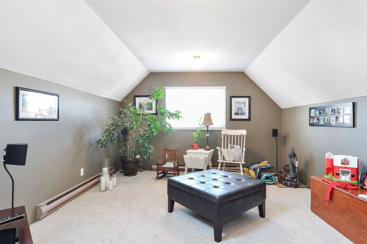 23003 Apple Grove