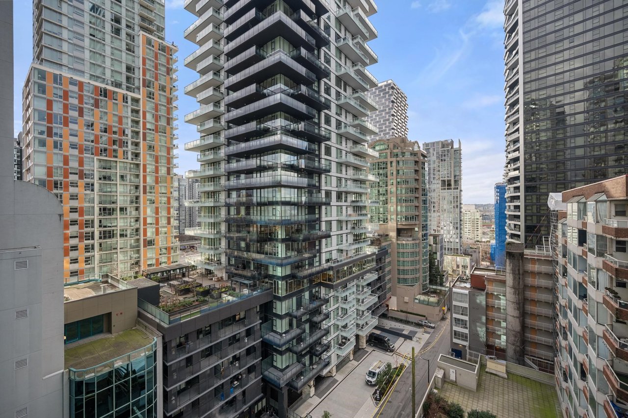 1107-1308 Hornby St