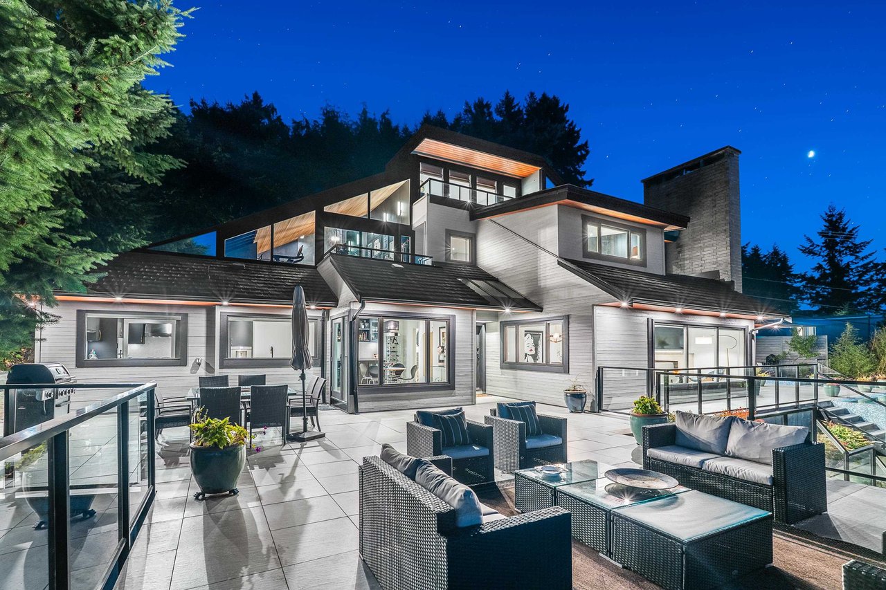 6242 St. Georges Cres
