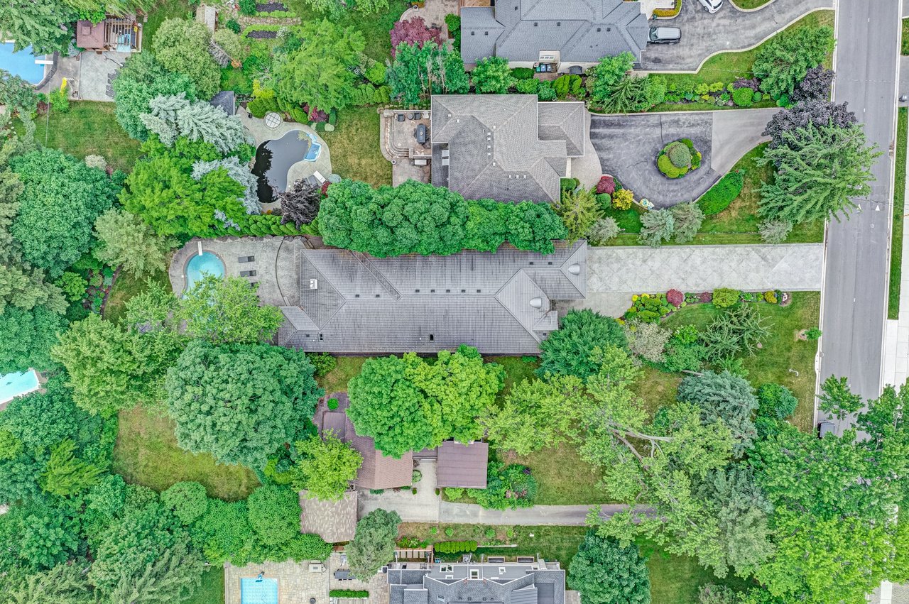 1421 Indian Grove