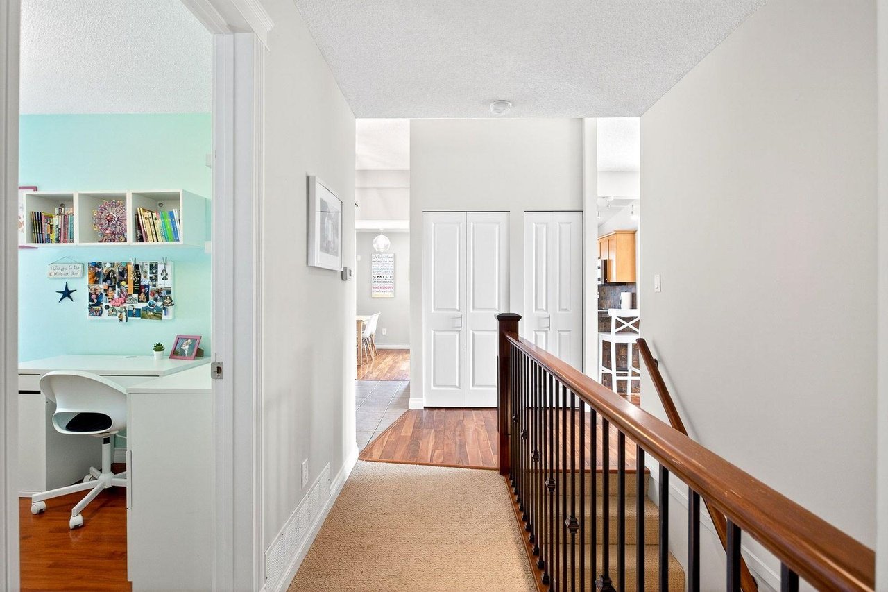 320 Dartmoor Dr