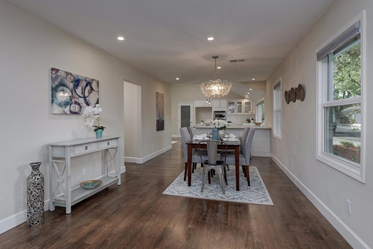 1093 Sunlite Dr