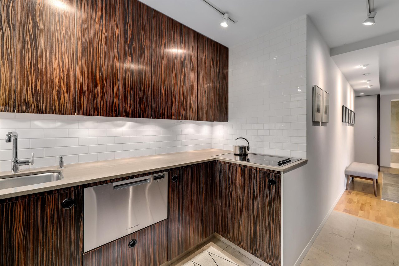 218-1445 Marpole Ave