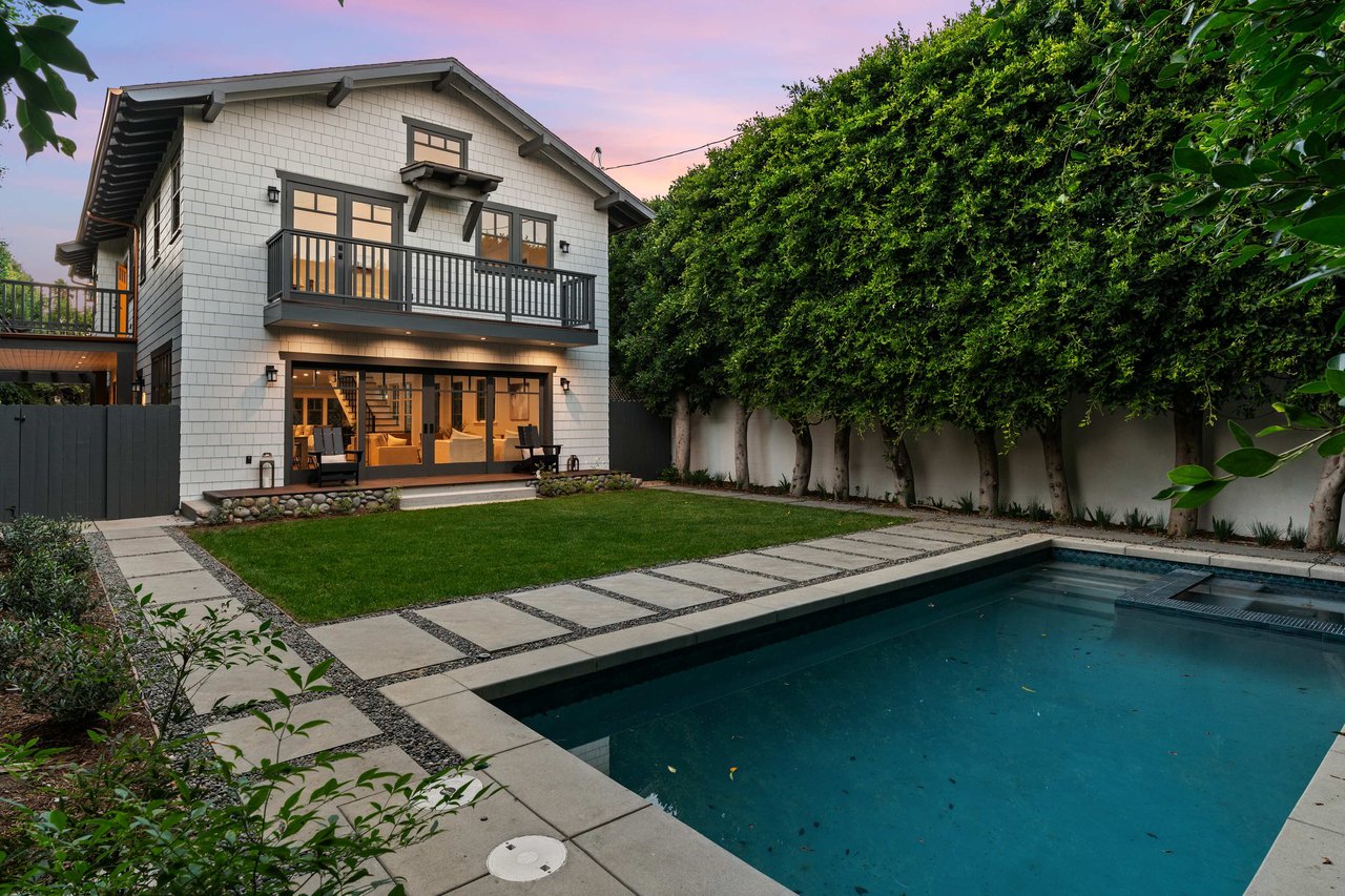 1520 N Sierra Bonita Ave, Sunset Square