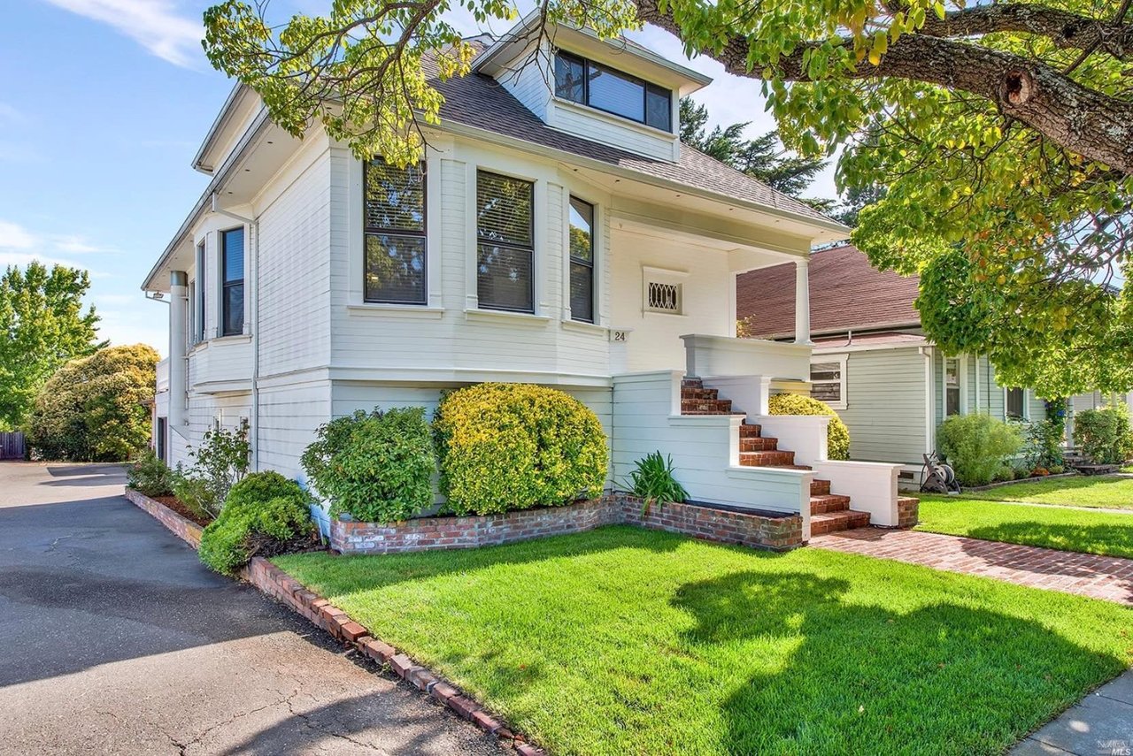 24 Fair St