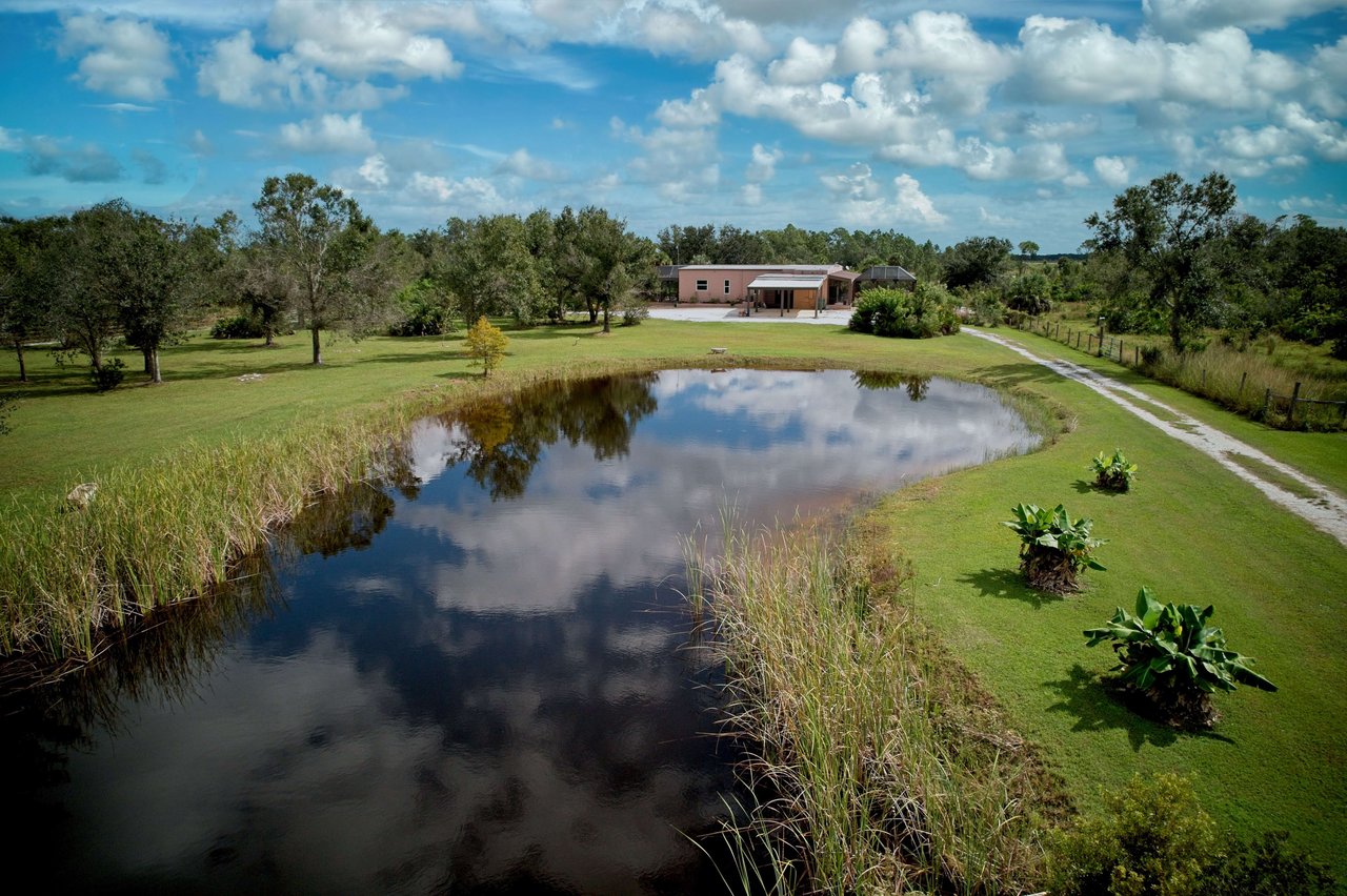 🌊🏡PENDING🏡🌊 36486 WASHINGTON LOOP RD, PUNTA GORDA, FL 33982
