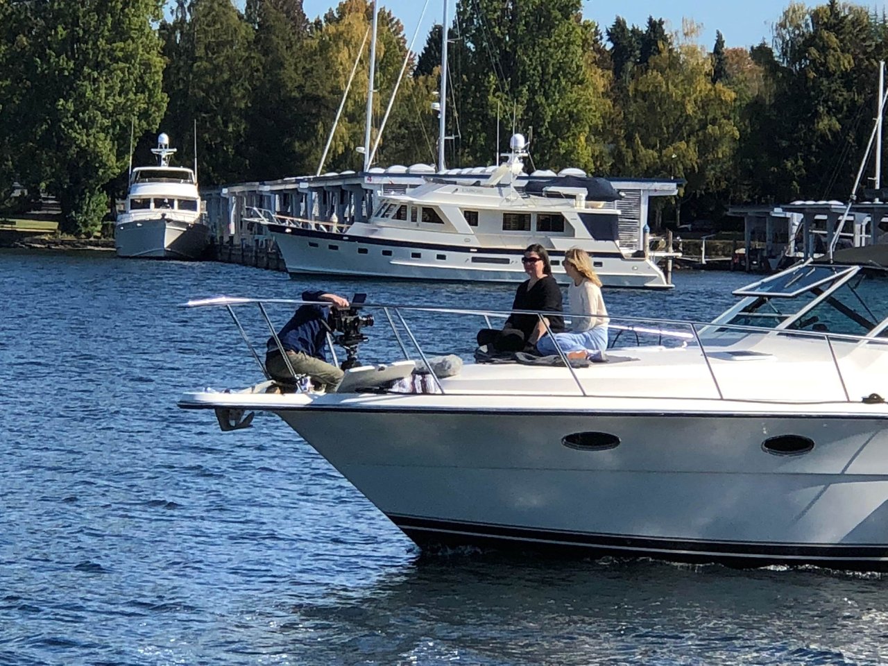 Happy Seattle Floating Home New Year On The Lake!