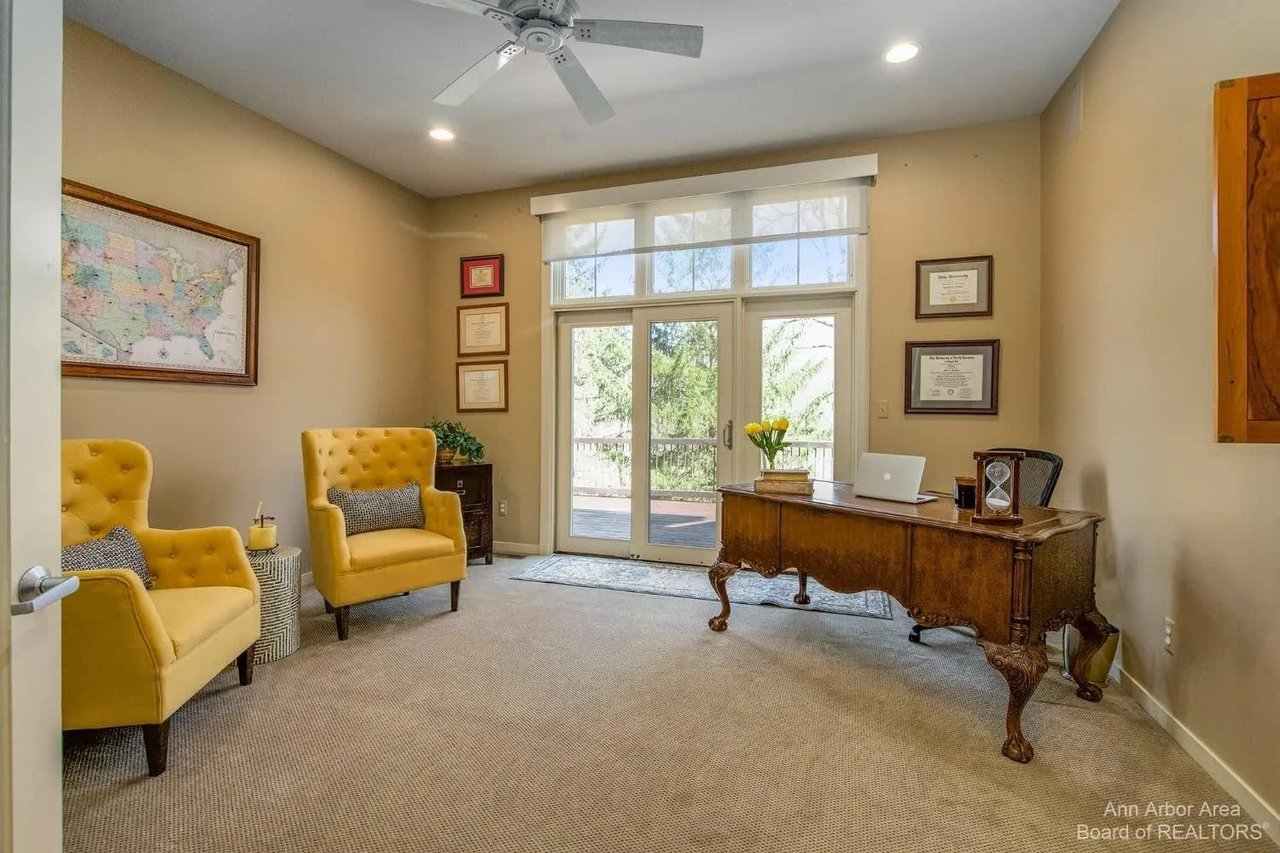 2566 Thornapple Drive, Ann Arbor, MI 48103