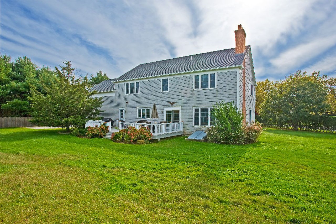 Charming and Cozy in Southampton Village