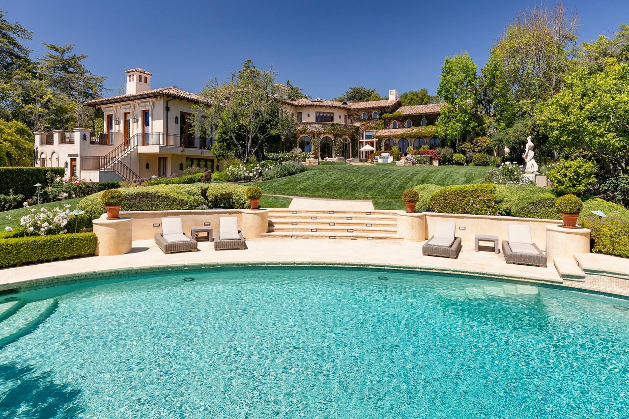 Luxury Real Estate Market Comparisons in Los Angeles