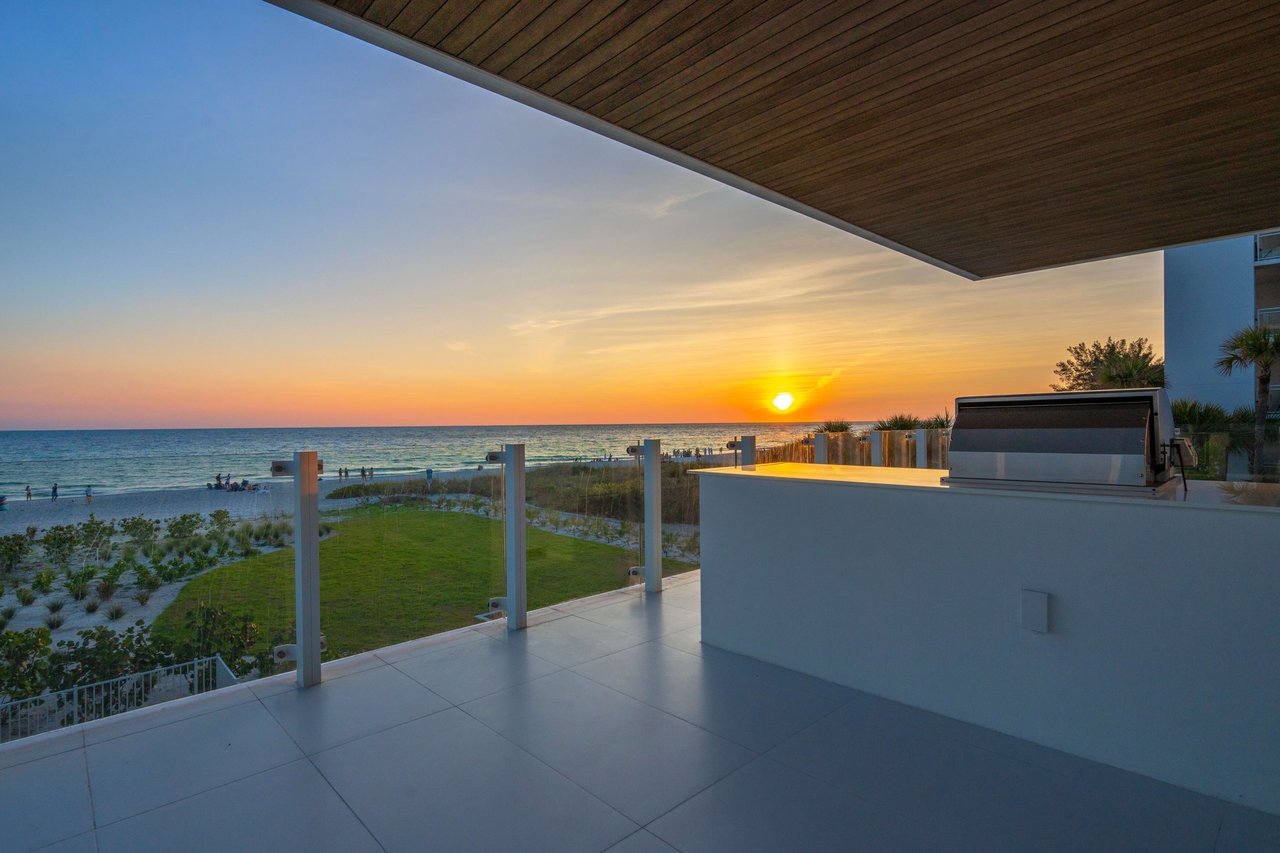 4651 GULF OF MEXICO DR #102