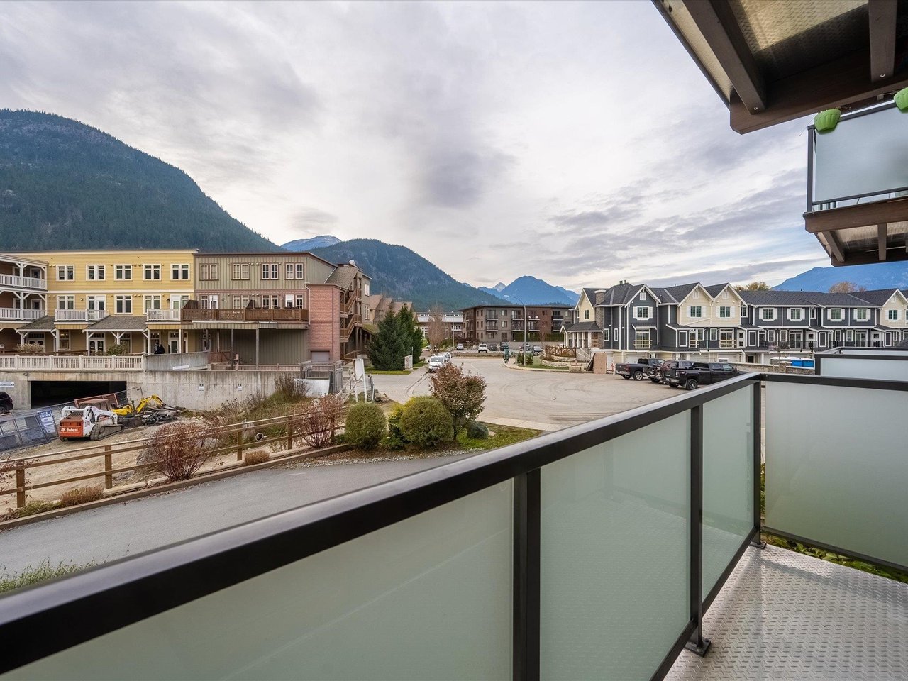 105-7350 Crabapple Ct