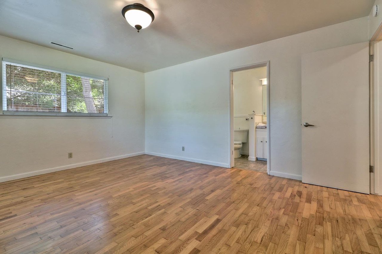 2887 Oak Knoll Rd