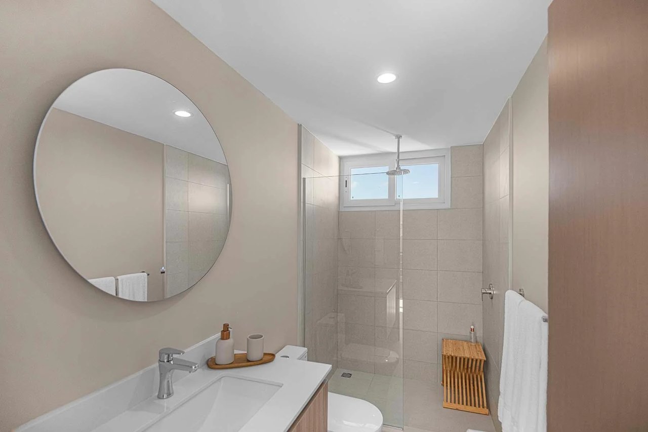 Luxury Oceanview Corner Penthouse, Jaco, Puntarenas