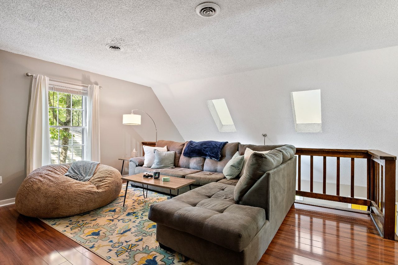 8914 Playground Circle