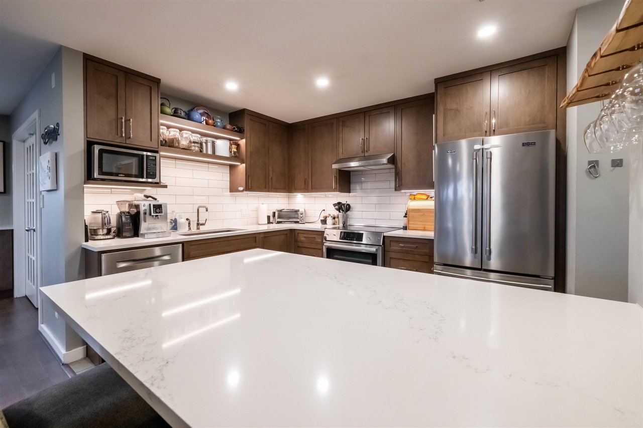409-808 Sangster Pl