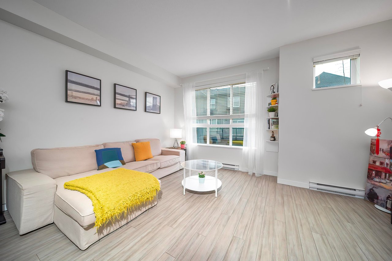 79-10489 Delsom Cres Cres