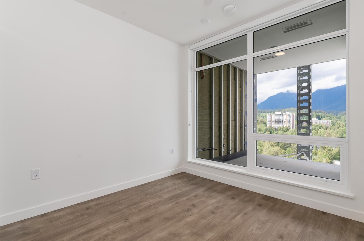 1701-200 Klahanie Ct