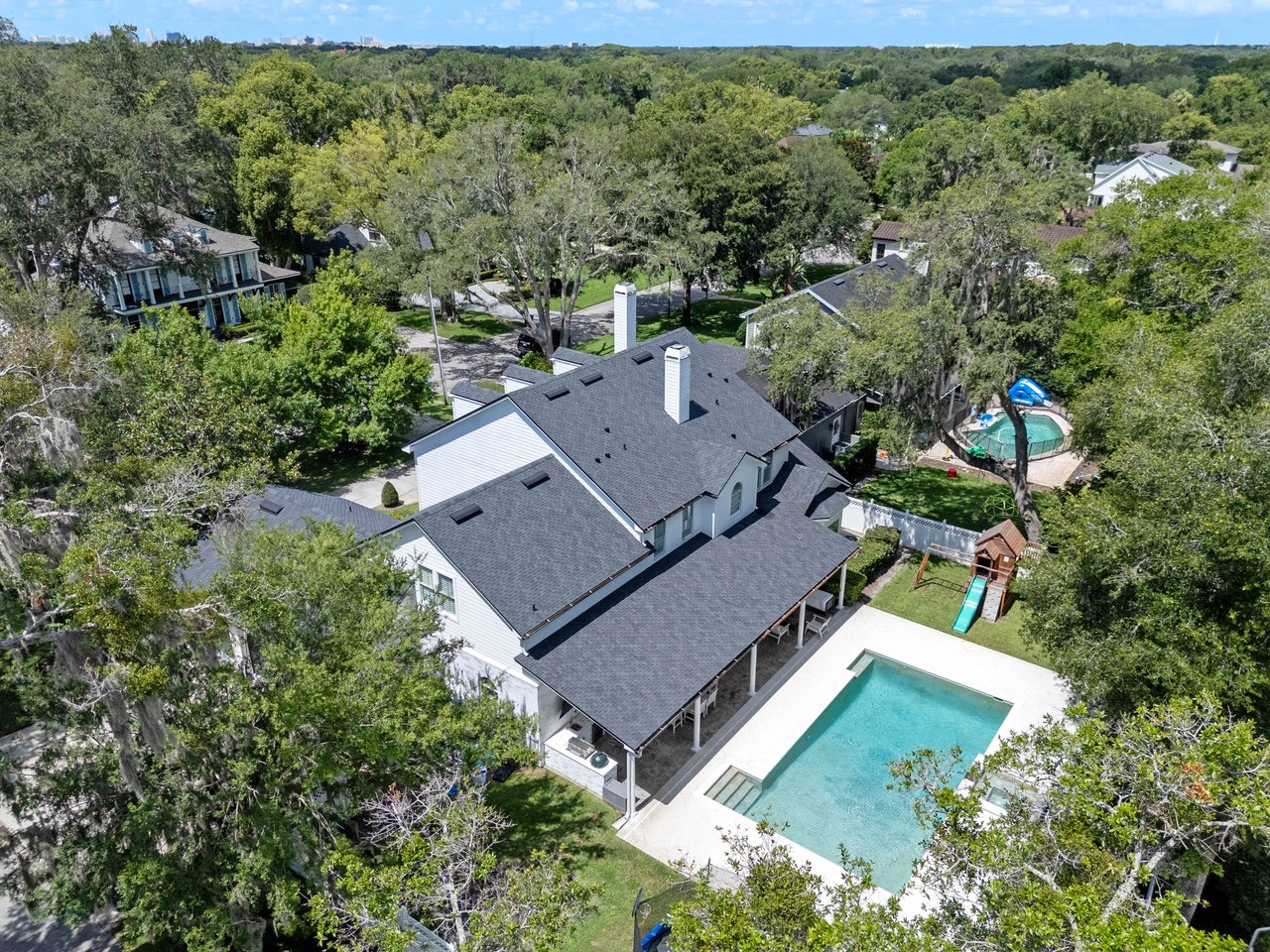1421 Place Picardy