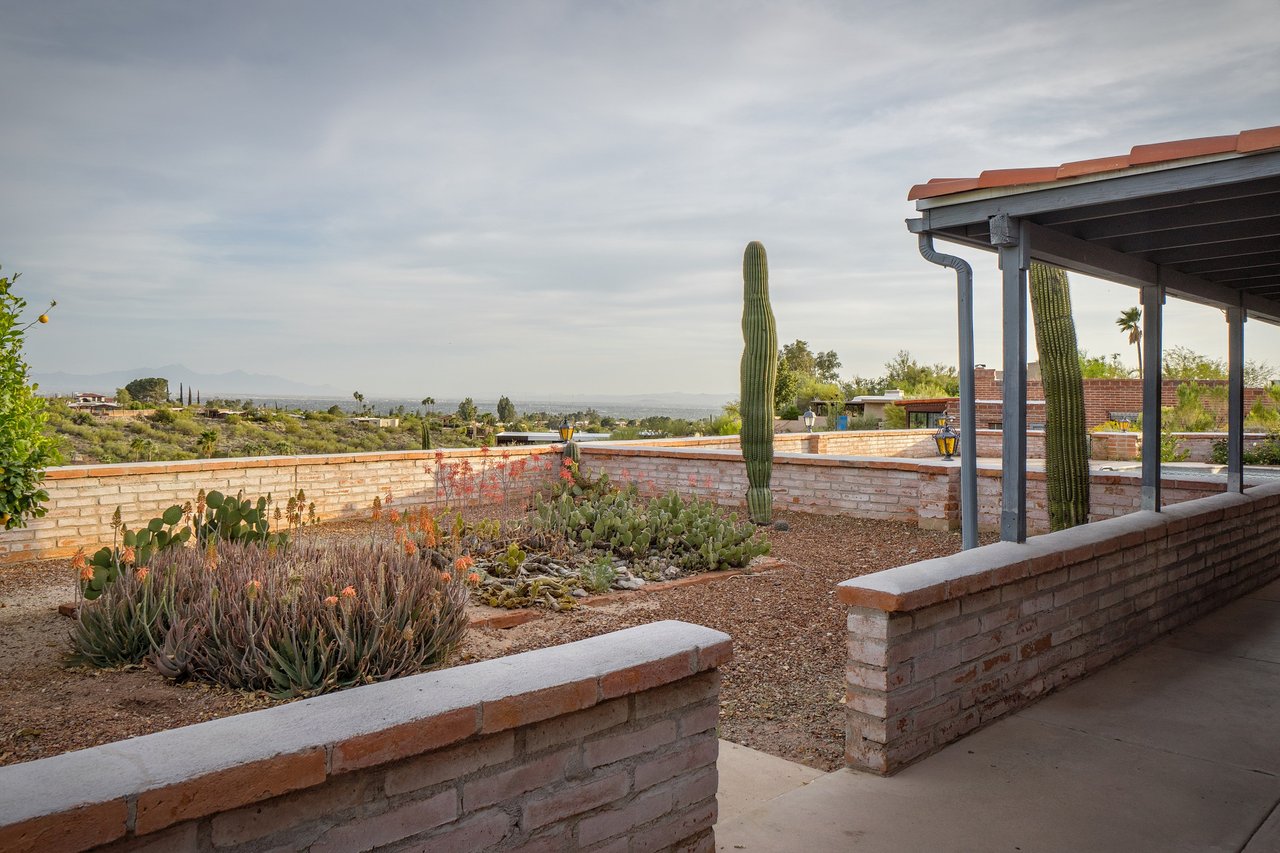 Highly Sought After Skyline Bel-Air Community