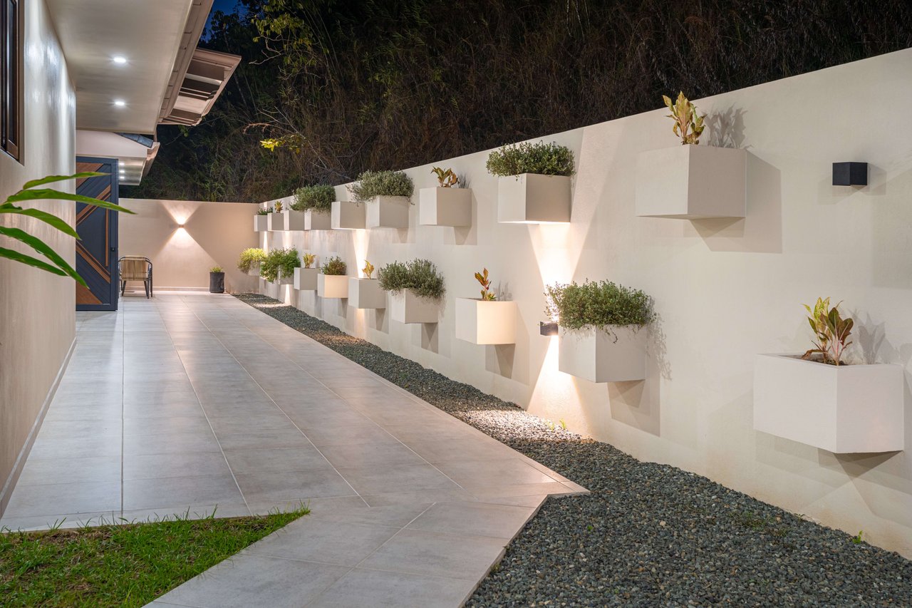 Brand New, OCEAN VIEW, Luxury Home - Ojochal