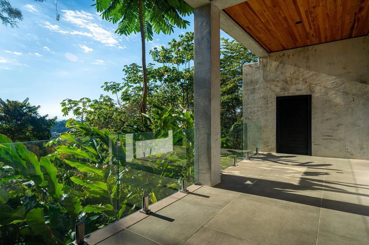 Rooftop Pool Modern Luxury Estate, Manuel Antonio, Puntarenas