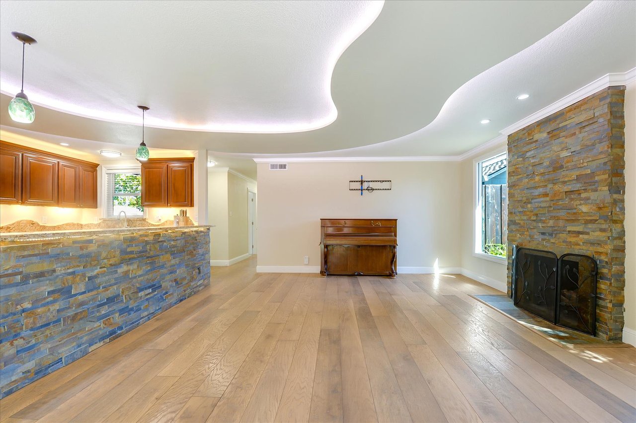 1590 Maddux Drive