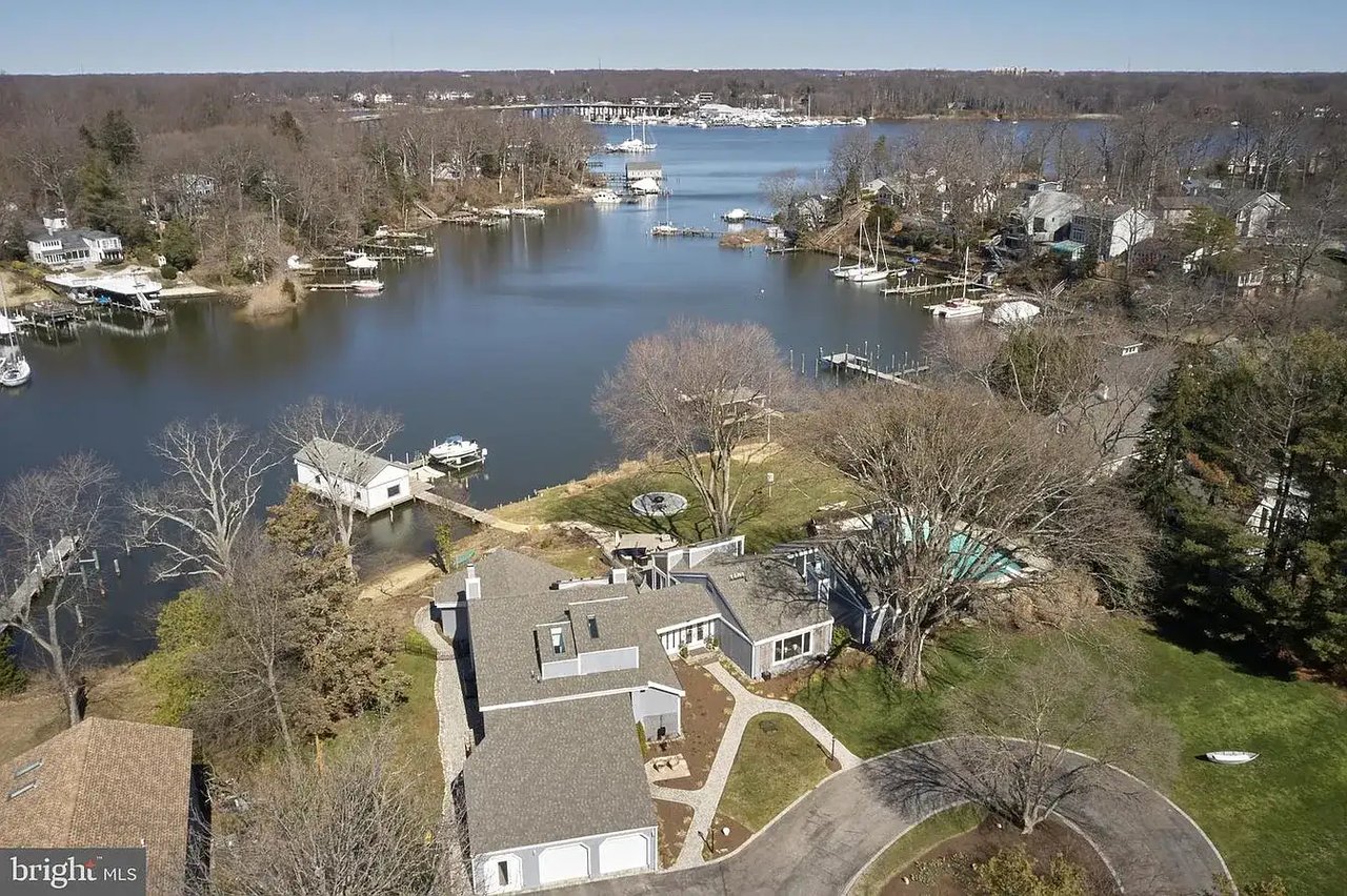 238 Riverside Rd