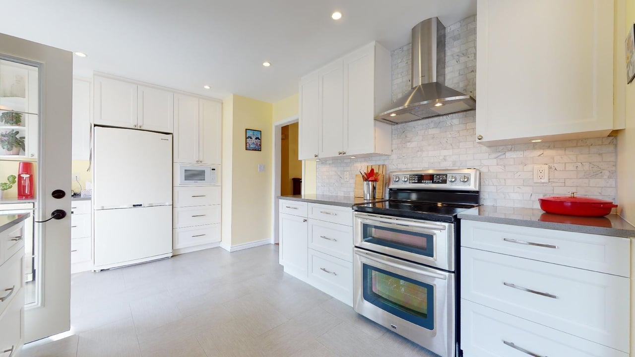 38240 Myrtlewood Cres