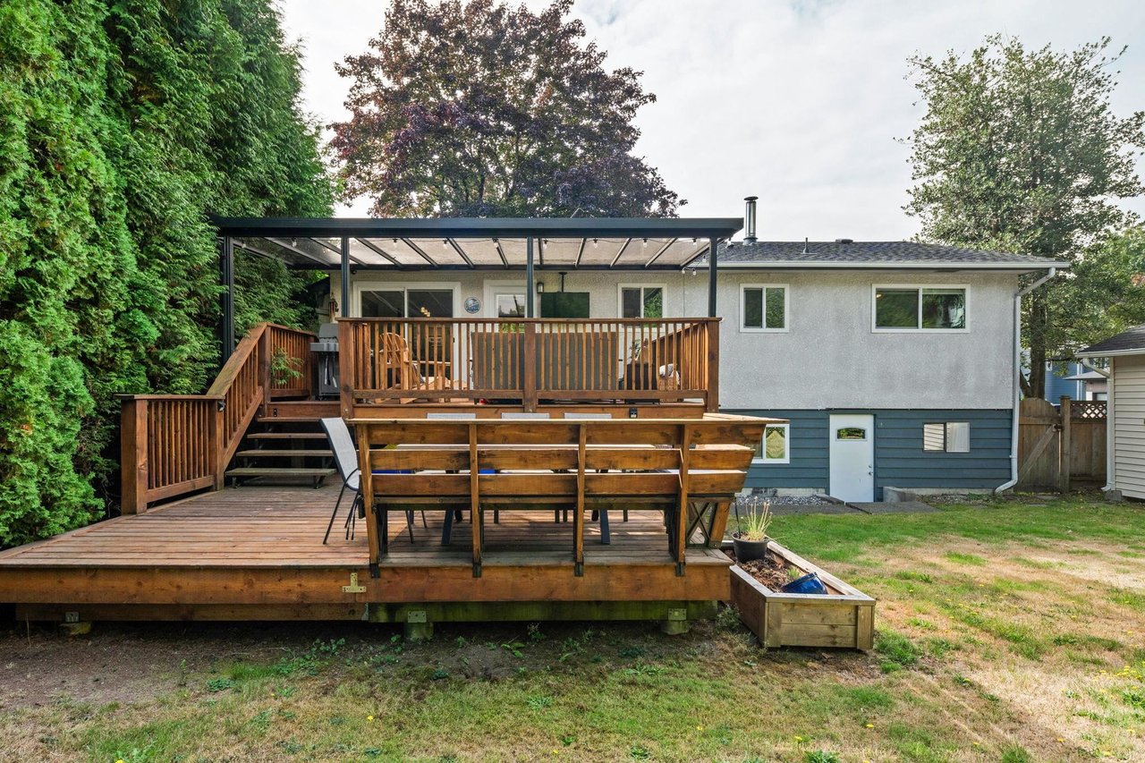 11293 78 Ave