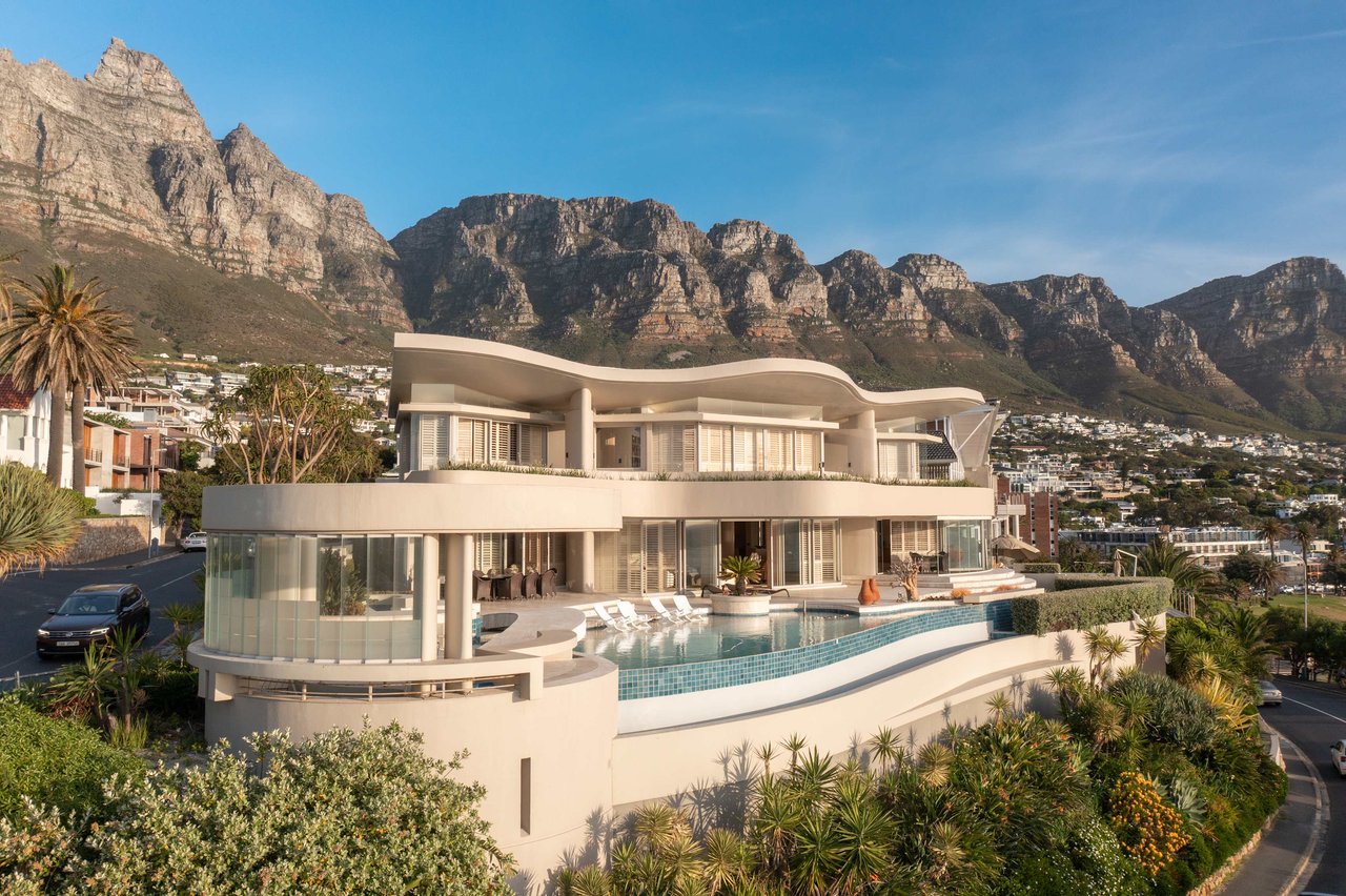 A Stefan Antoni Development at Camps Bay