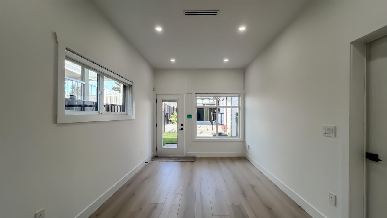 8020 19th Ave