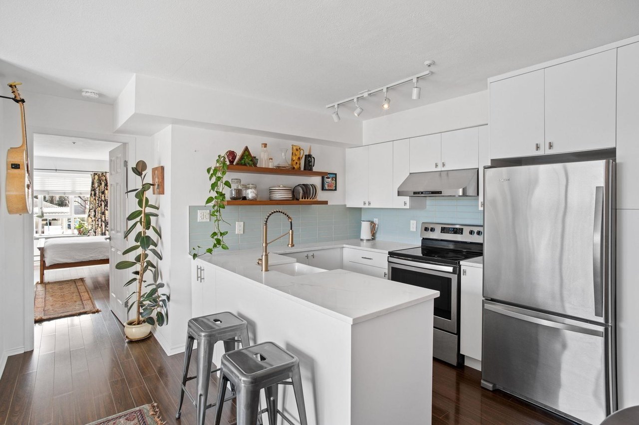 303-228 E 14th Ave