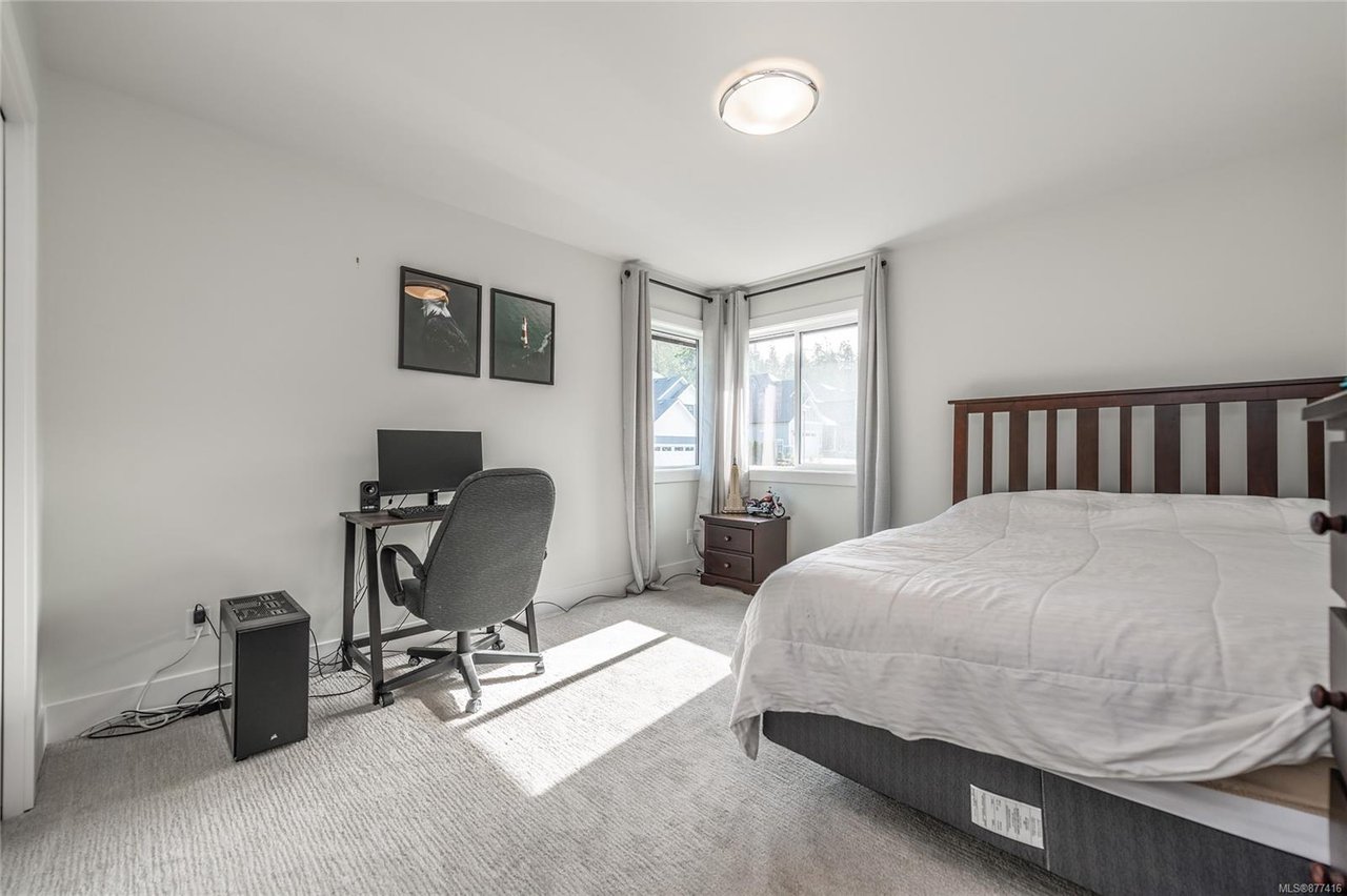 3535 Paperbark Cres