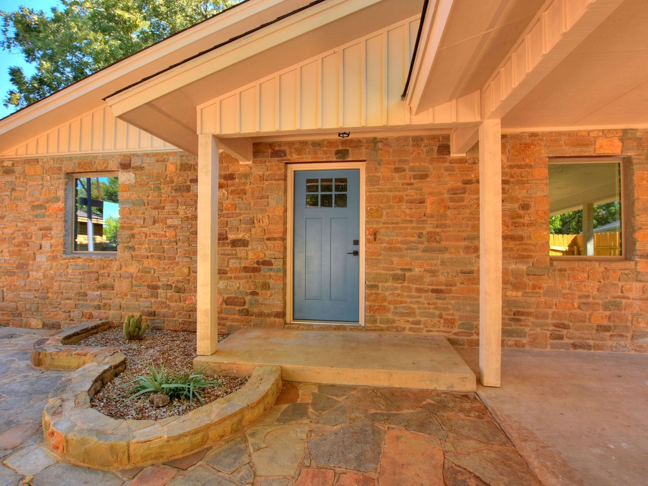 2642 Williams Lakeshore