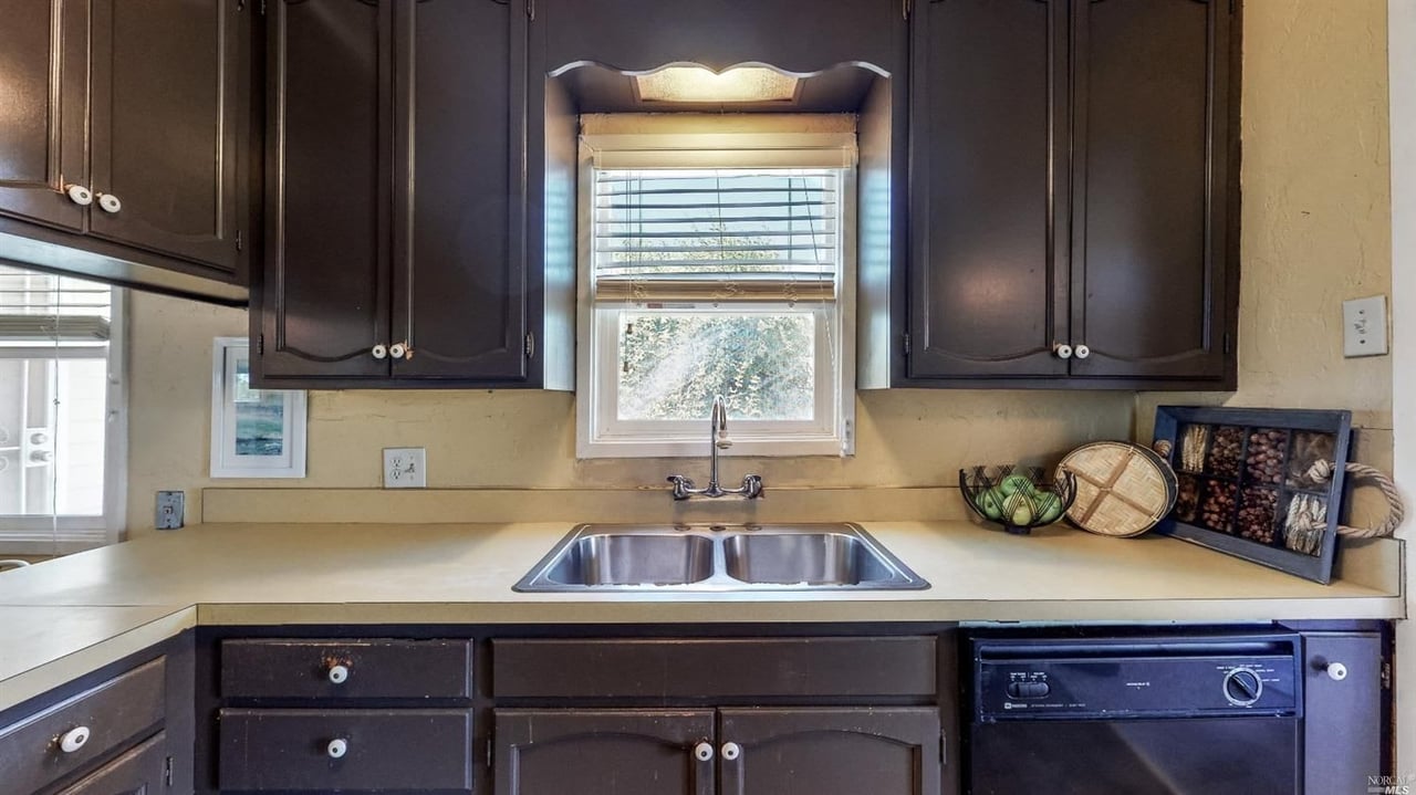 5 San Carlos Dr
