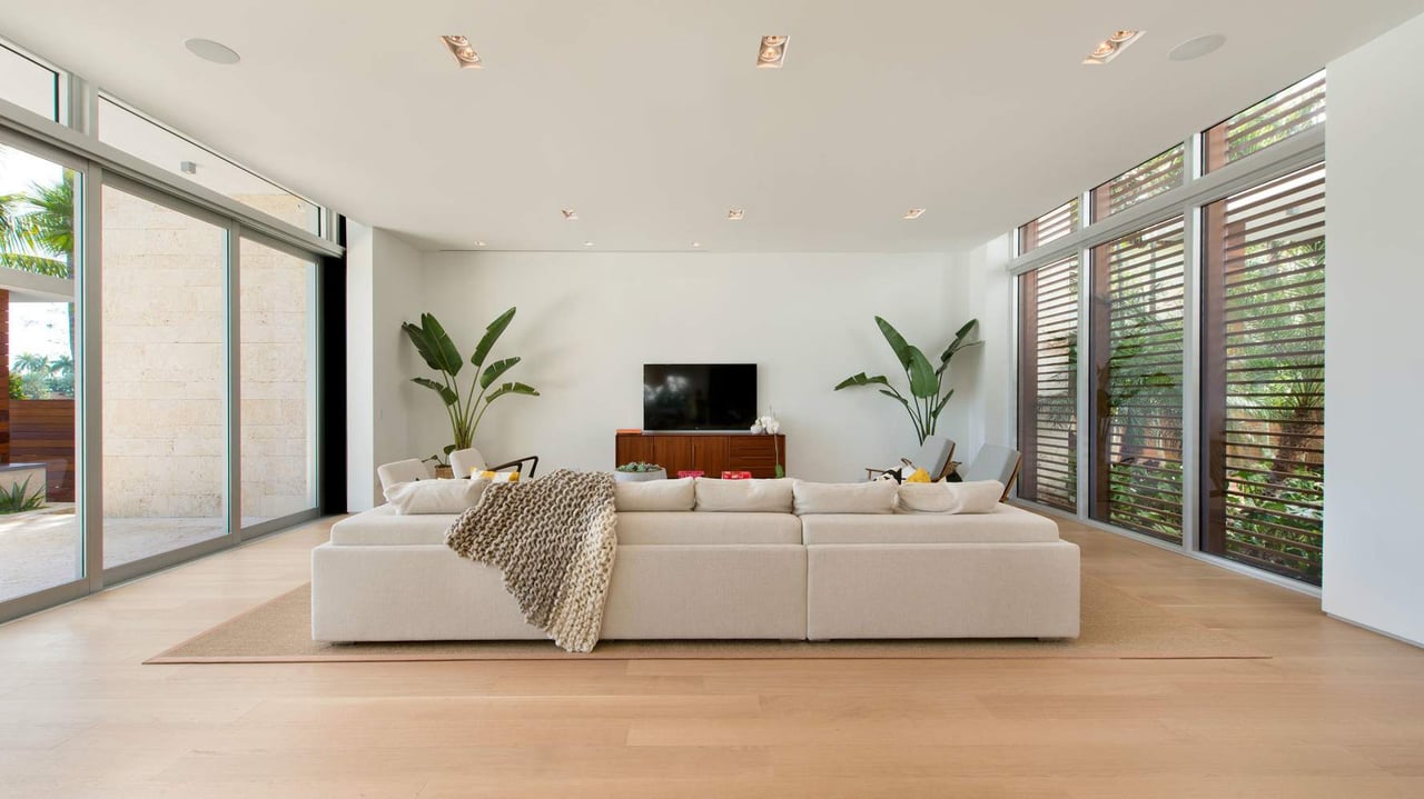 709 E DILIDO DR