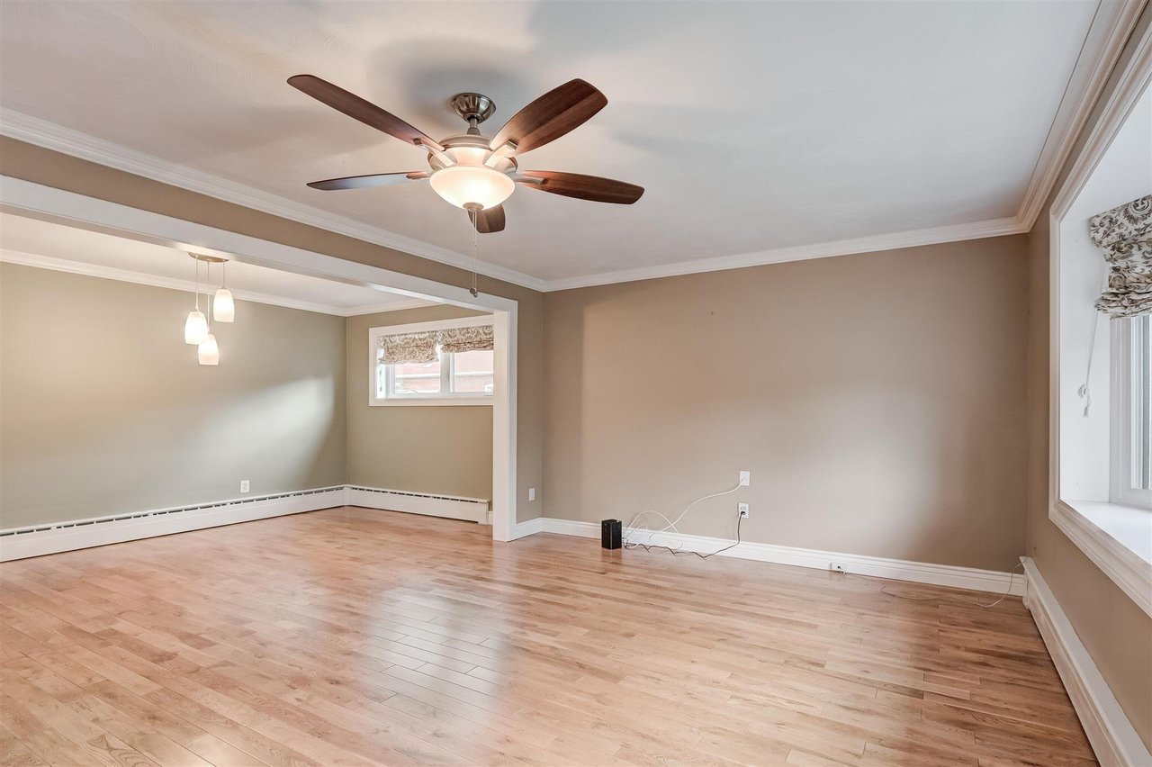 6 Tripp Cres