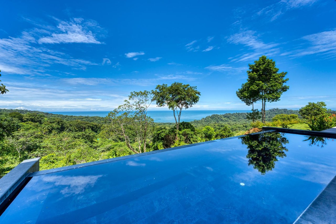 Secluded Tropical Modern Estate, Dominical, Puntarenas