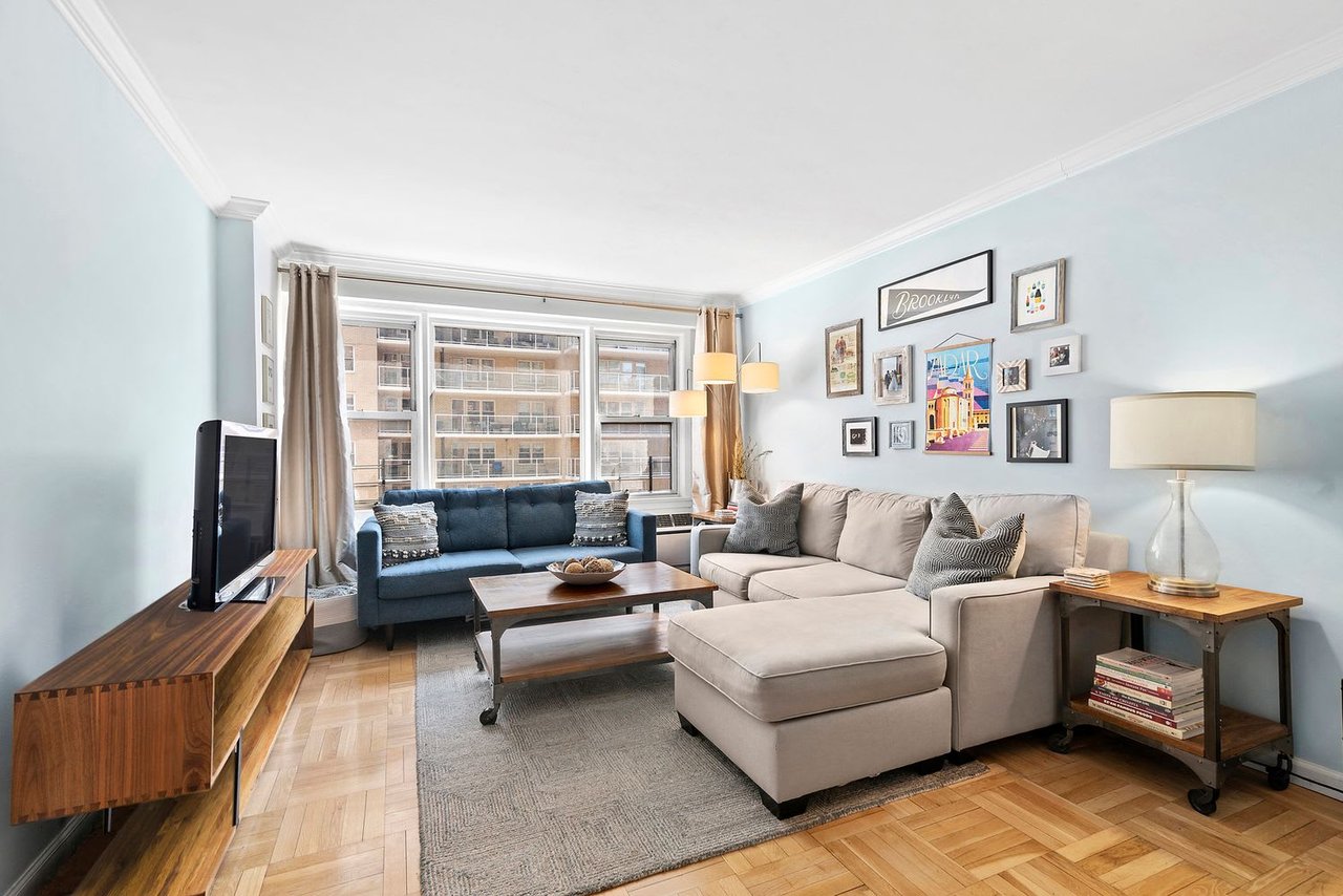 245 E 24th St., #11D
