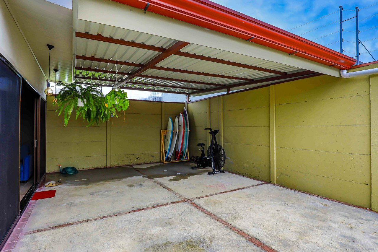 Beautiful Modern Home Manuel Antonio