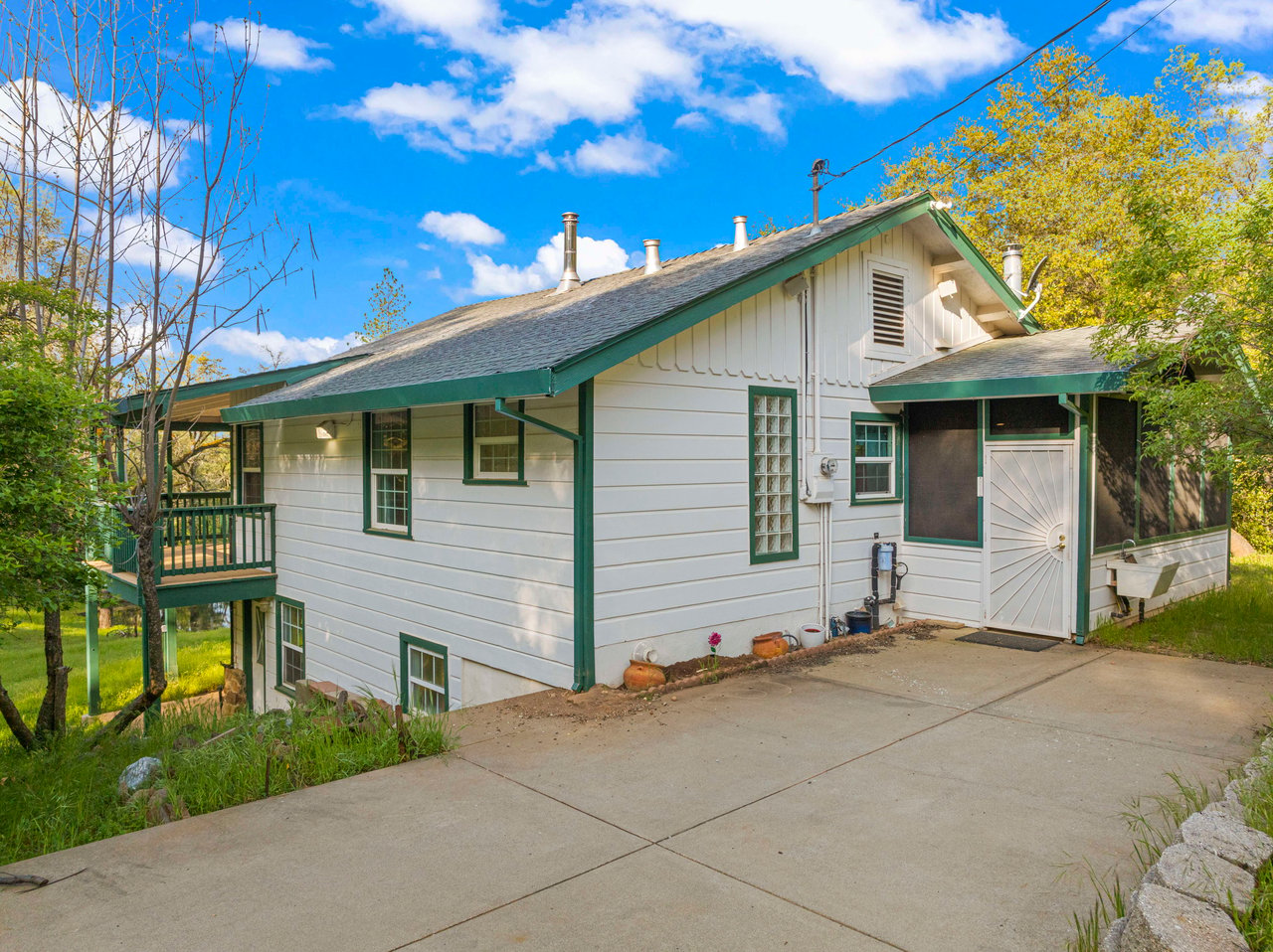 3361 Cedar Creek Rd