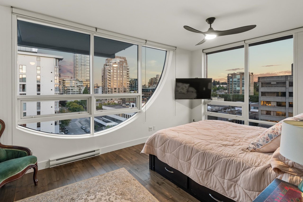 902-1675 W 8th Ave
