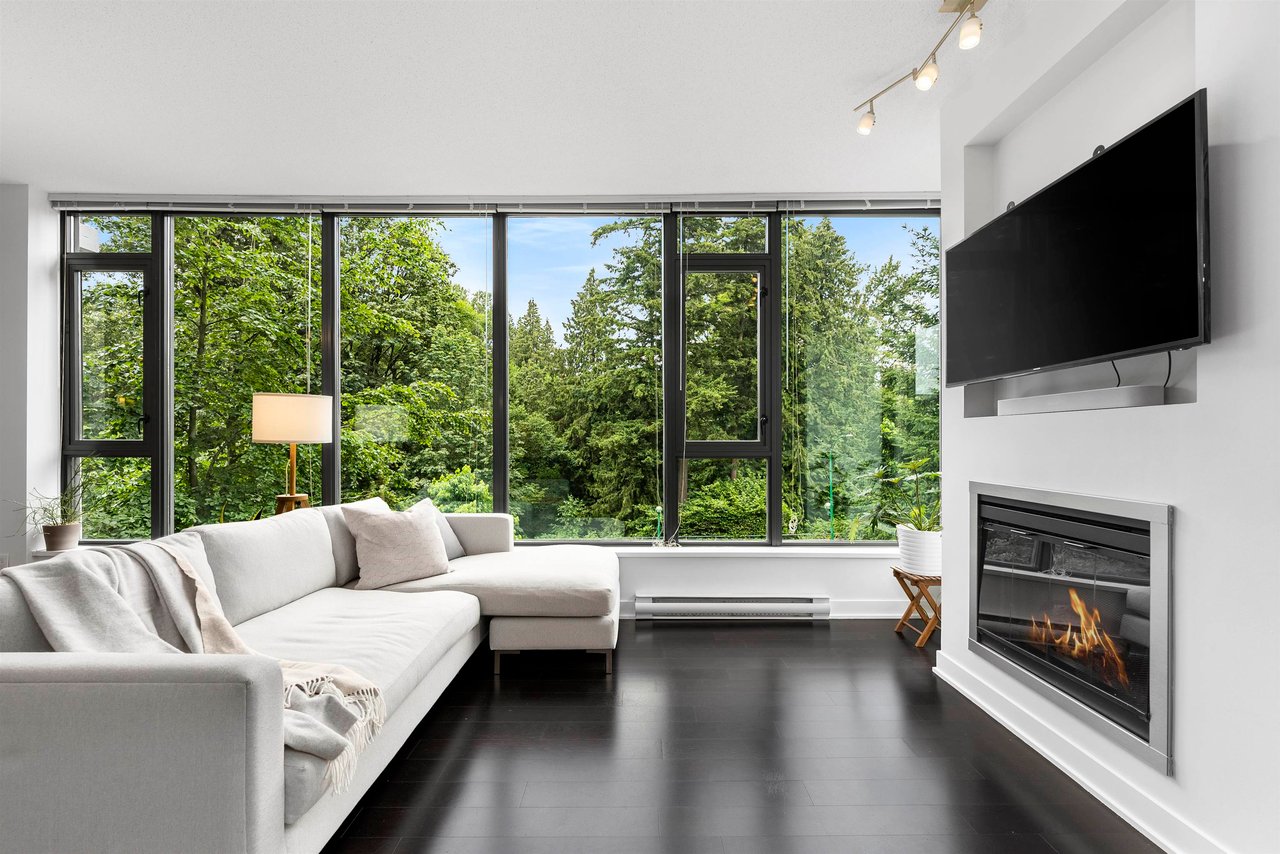 303-7088 18th Ave